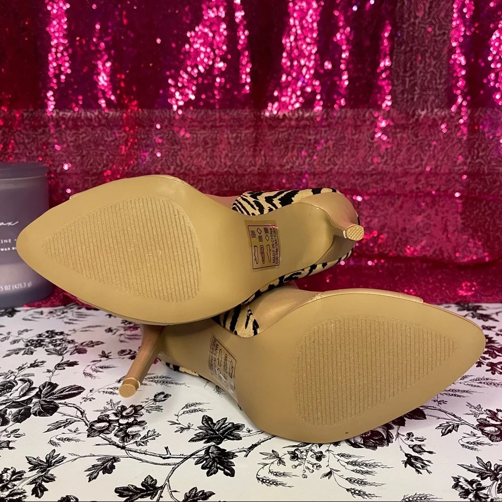 Zebra print open toe boots - Picture 2 of 6